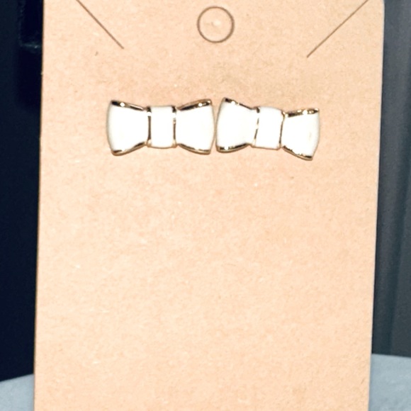 Kate Spade - Take a Bow Post Earrings, cream and gold - Picture 2 of 5